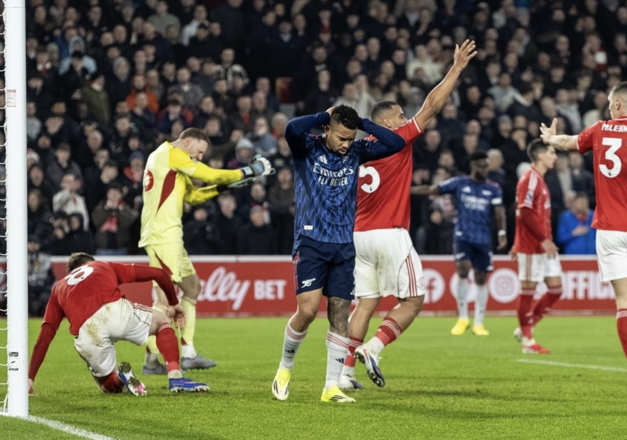 开云体育官网-1.2亿巨星爆粗！阿森纳9天2连平+7分领跑 官媒被冲：等曼城追上？